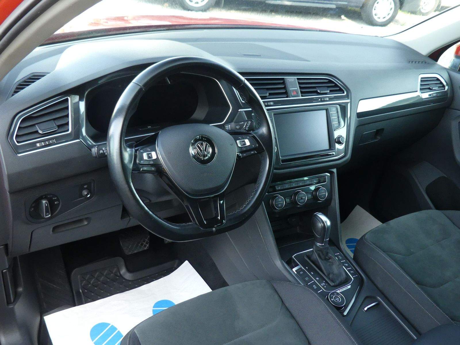 VW Tiguan Highl Offr 4M LED ACC HUD AHK Pano Standh