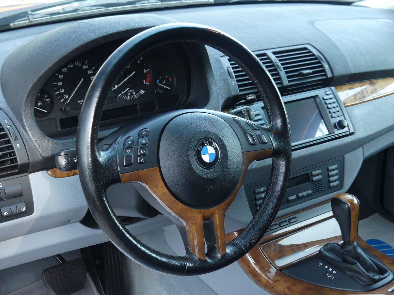 BMW X5 3.0i Automatik Allrad Xenon Kam. Tempo. Navi.