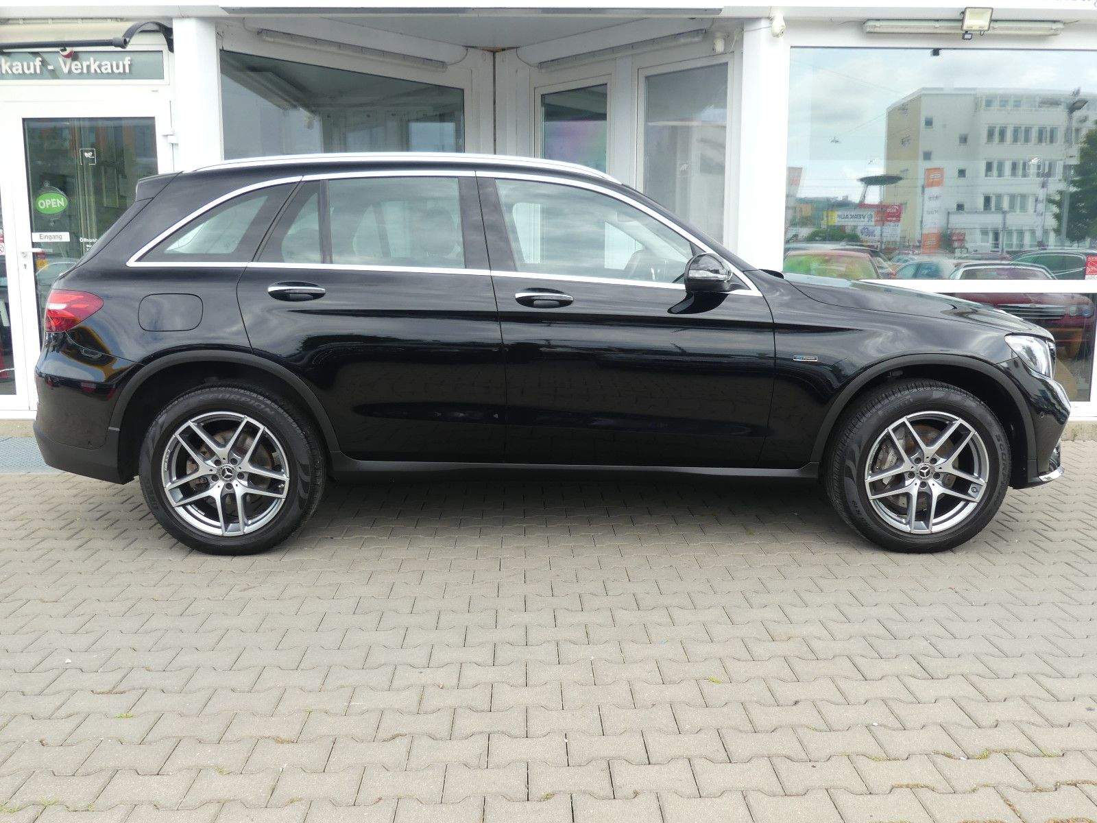 MERCEDES-BENZ GLC 350e 4Matic AMG LED ACC PDC AHK Volleder