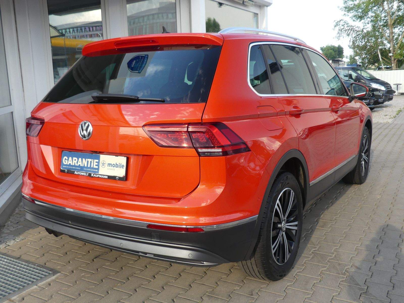 VW Tiguan Highl Offr 4M LED ACC HUD AHK Pano Standh