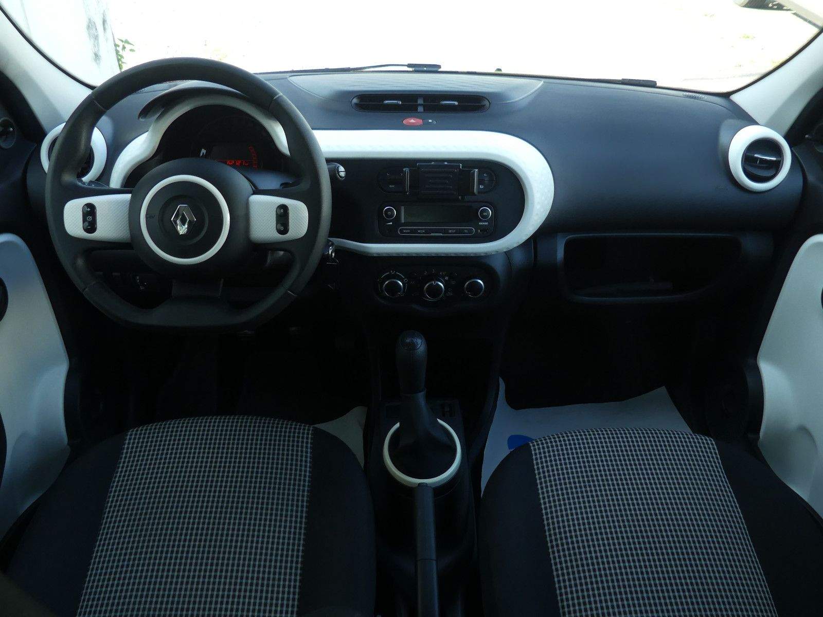 RENAULT Twingo Expression Klima LED DAB Bluetooth Isofix