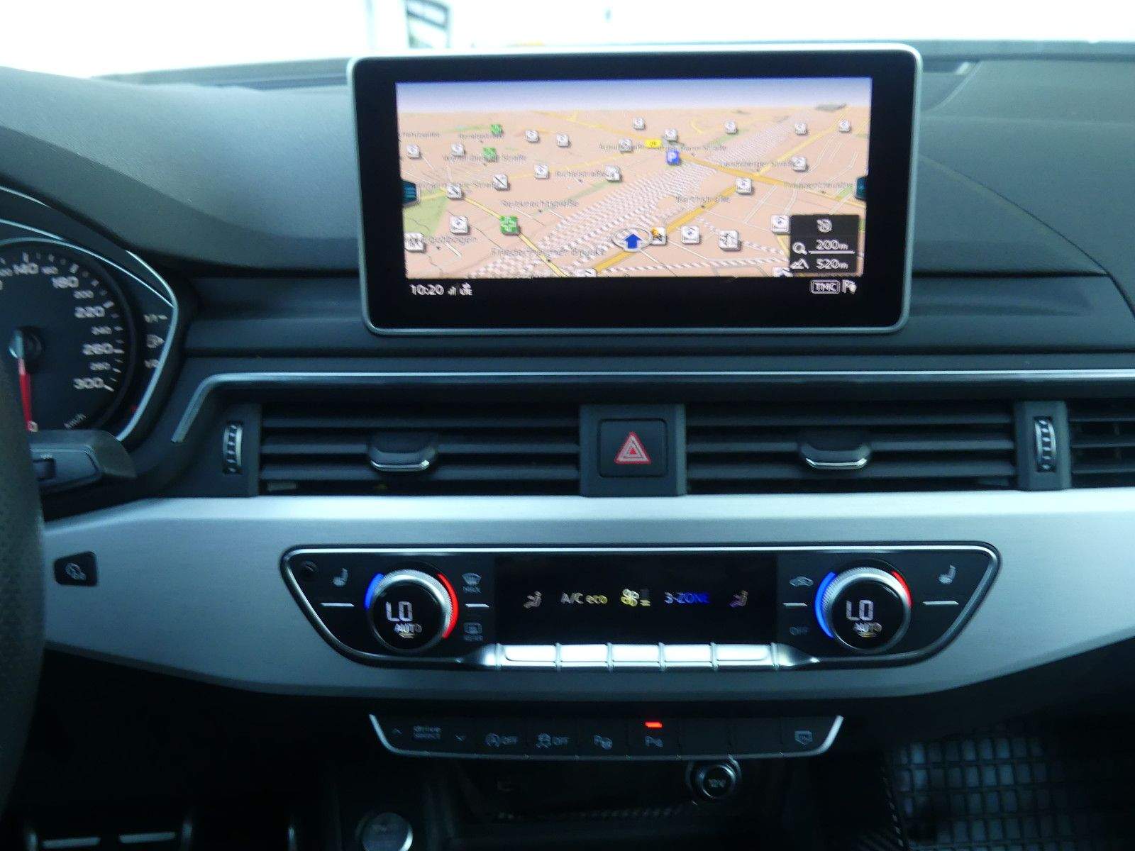 AUDI A4 Lim. 40 TFSI S-Line Sport LED ACC 360° Navi