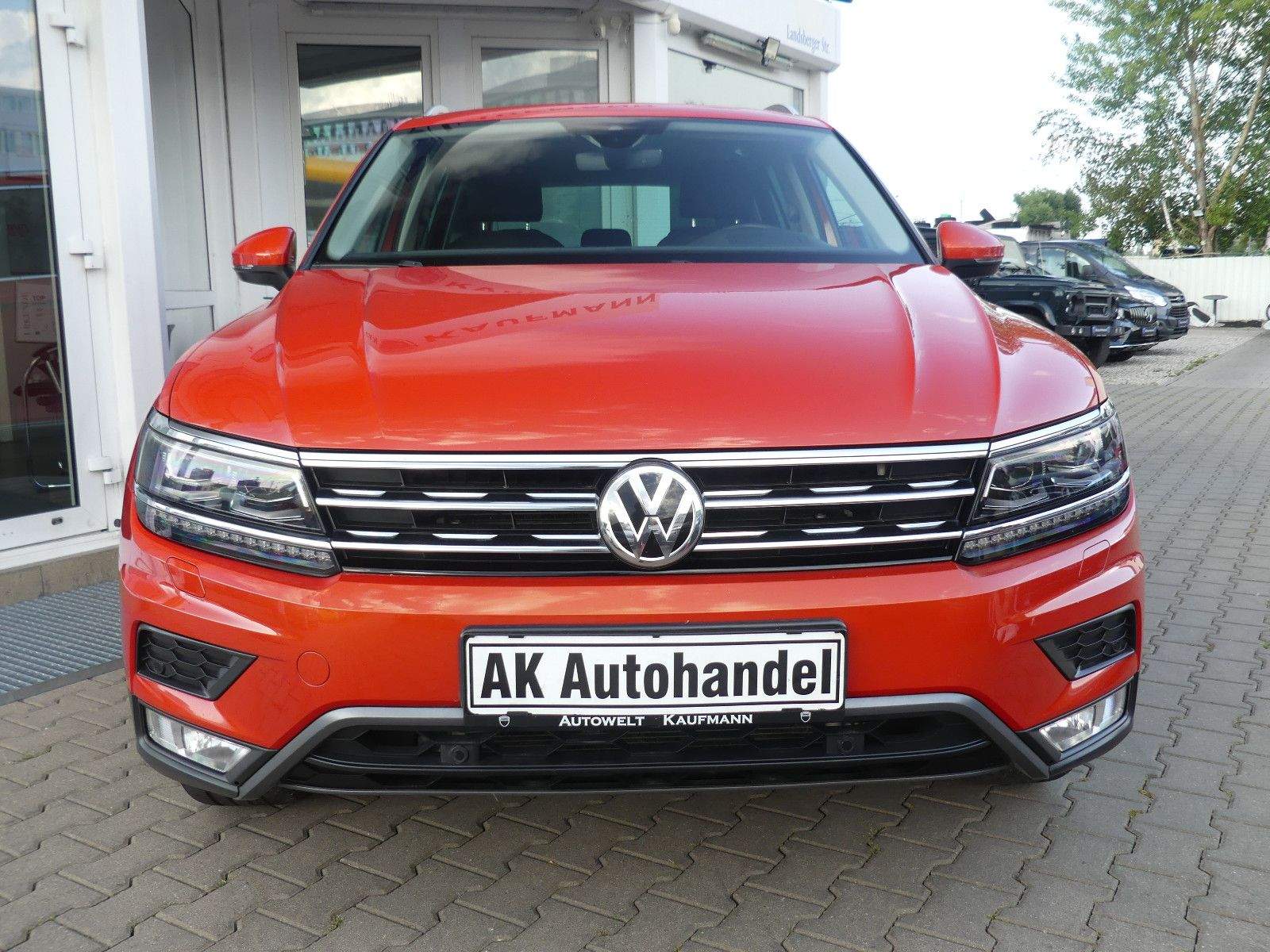 VW Tiguan Highl Offr 4M LED ACC HUD AHK Pano Standh
